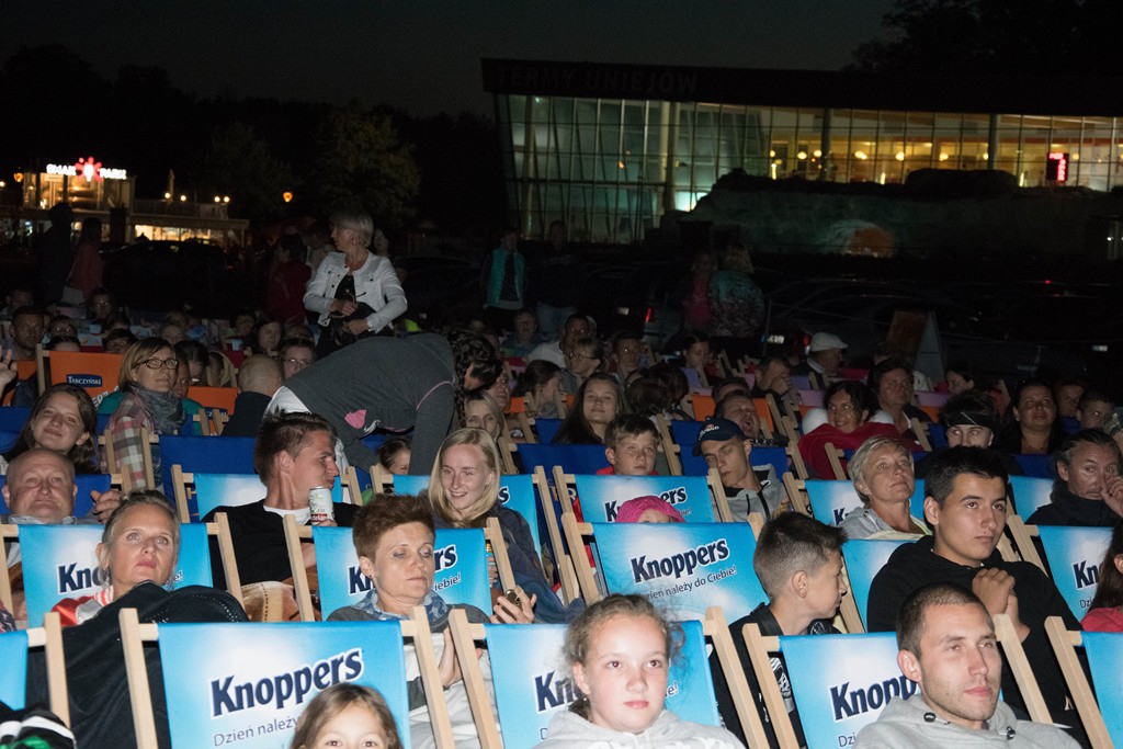 Kino na leżakach