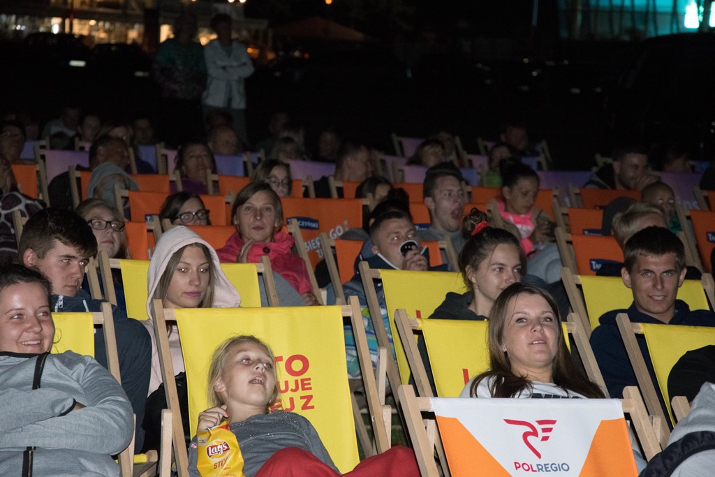 Kino na leżakach