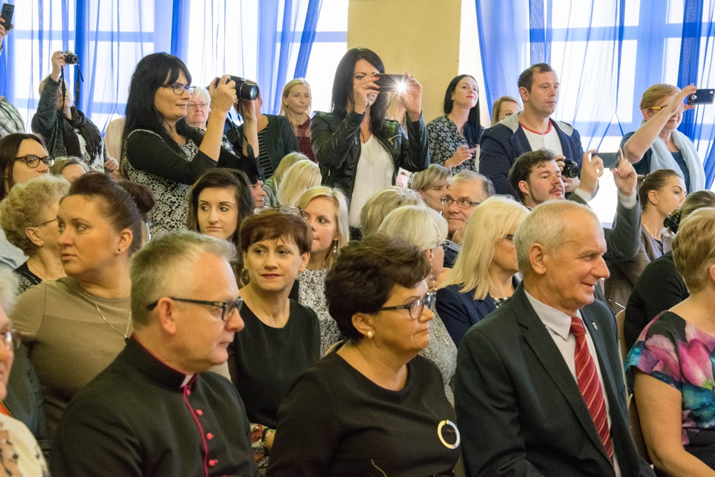Pasowanie na uczniów w Uniejowie