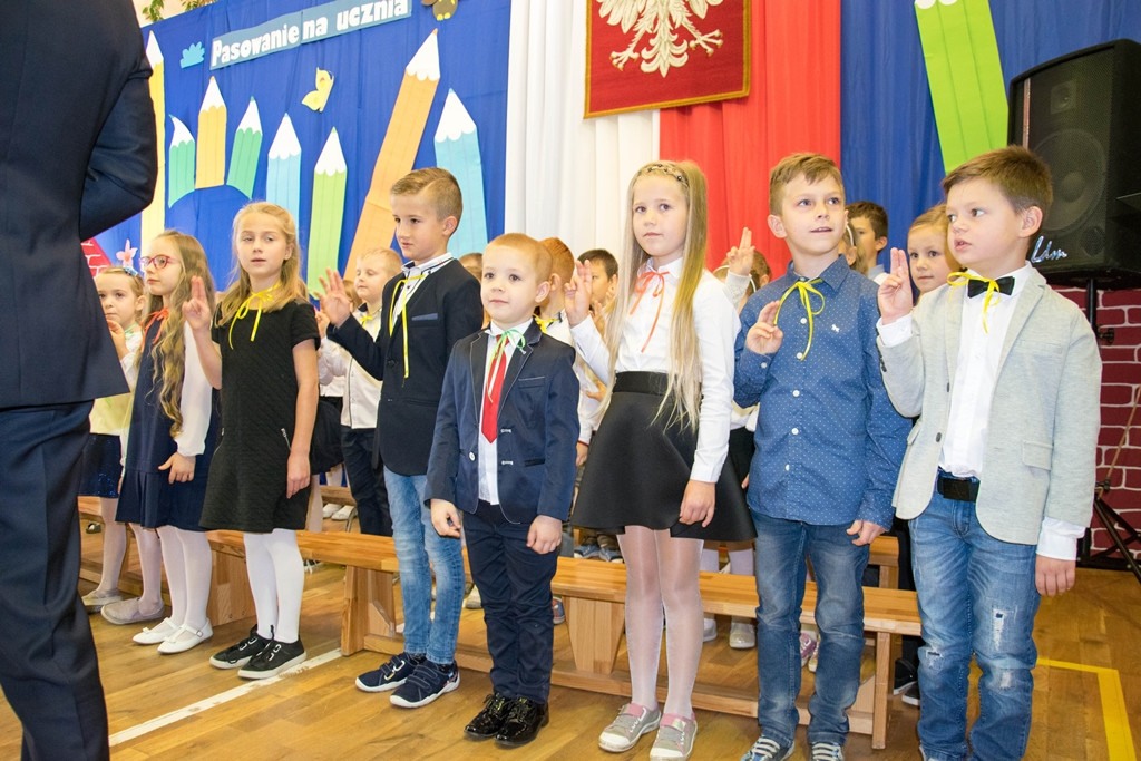 Pasowanie na uczniów w Uniejowie