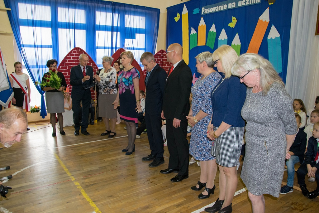 Pasowanie na uczniów w Uniejowie
