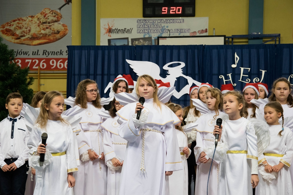 Świąteczny koncert w szkole