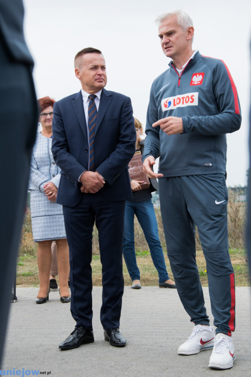 Wkopano kolejne dęby na stulecie...
