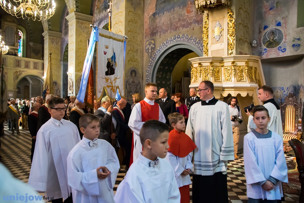 Relikwie św. Jana Pawła II wprowadzone do kolegiaty