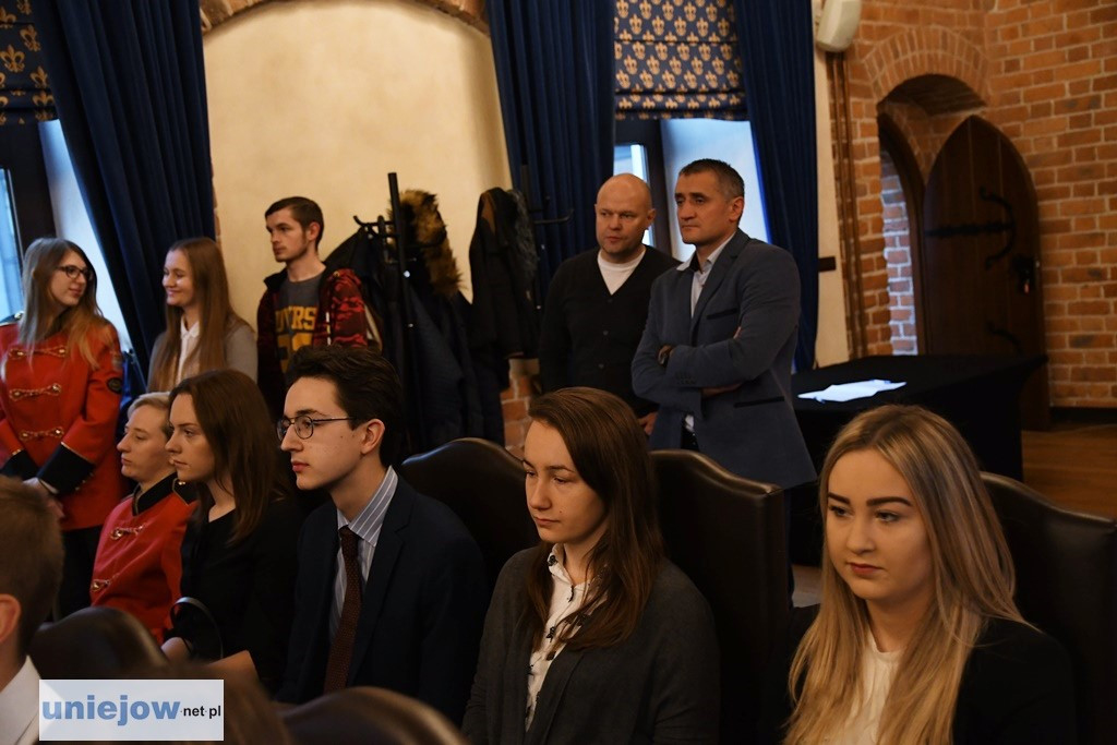 Burmistrz wręczył stypendia i nagrody