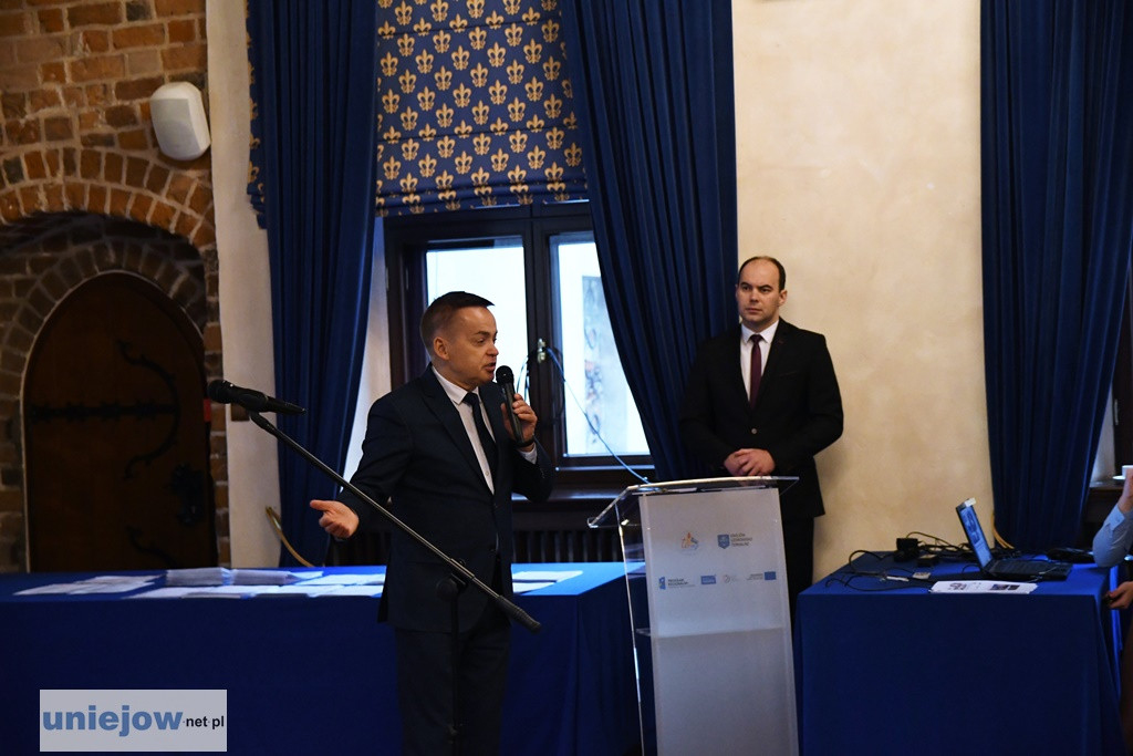 Burmistrz wręczył stypendia i nagrody
