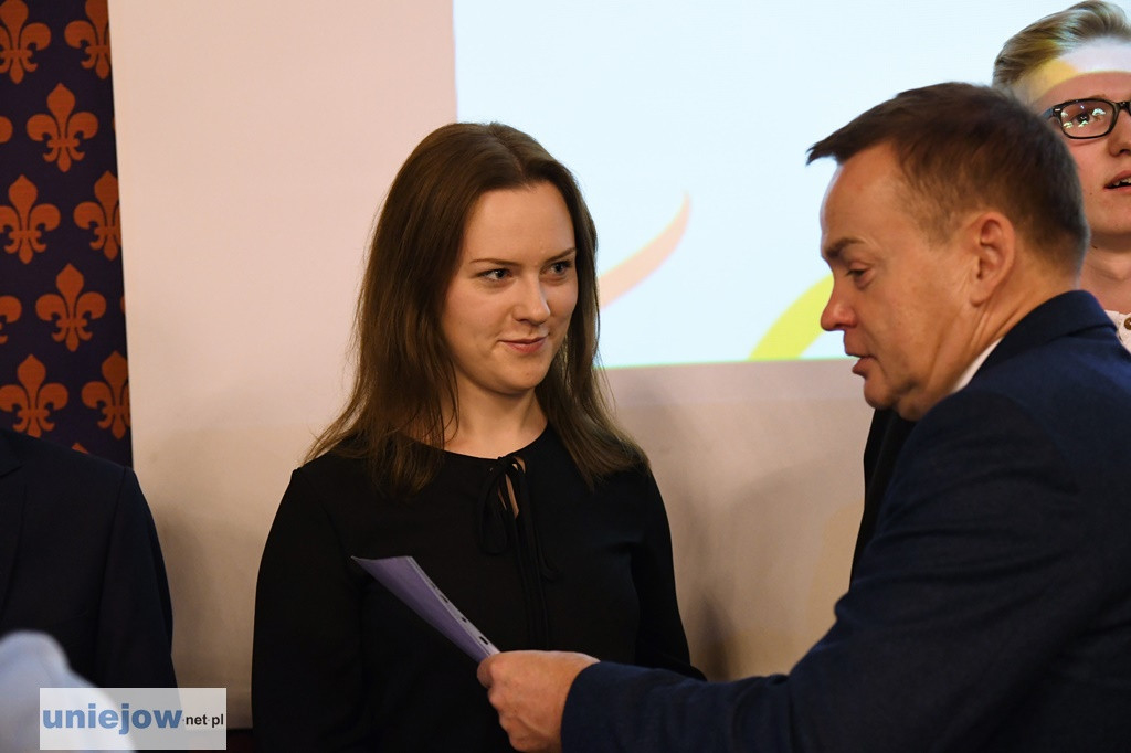 Burmistrz wręczył stypendia i nagrody