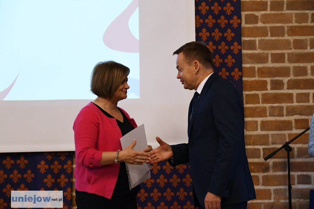Burmistrz wręczył stypendia i nagrody