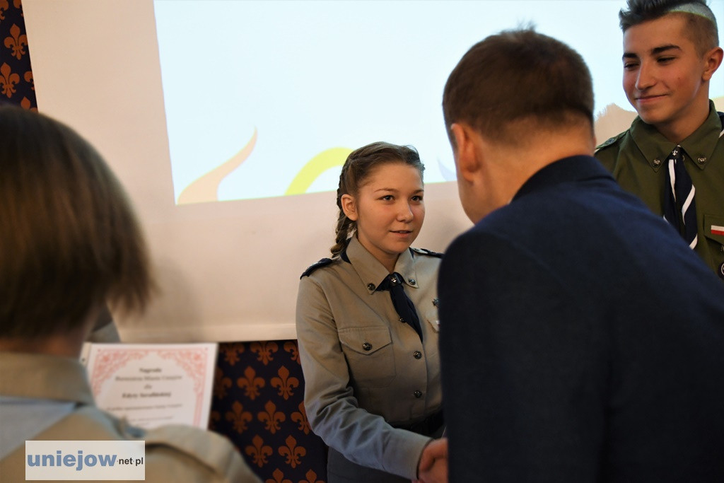 Burmistrz wręczył stypendia i nagrody