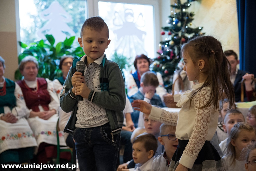 Dzieci w Wieleninie wystąpiły dla dziadków