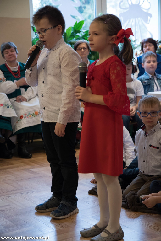 Dzieci w Wieleninie wystąpiły dla dziadków