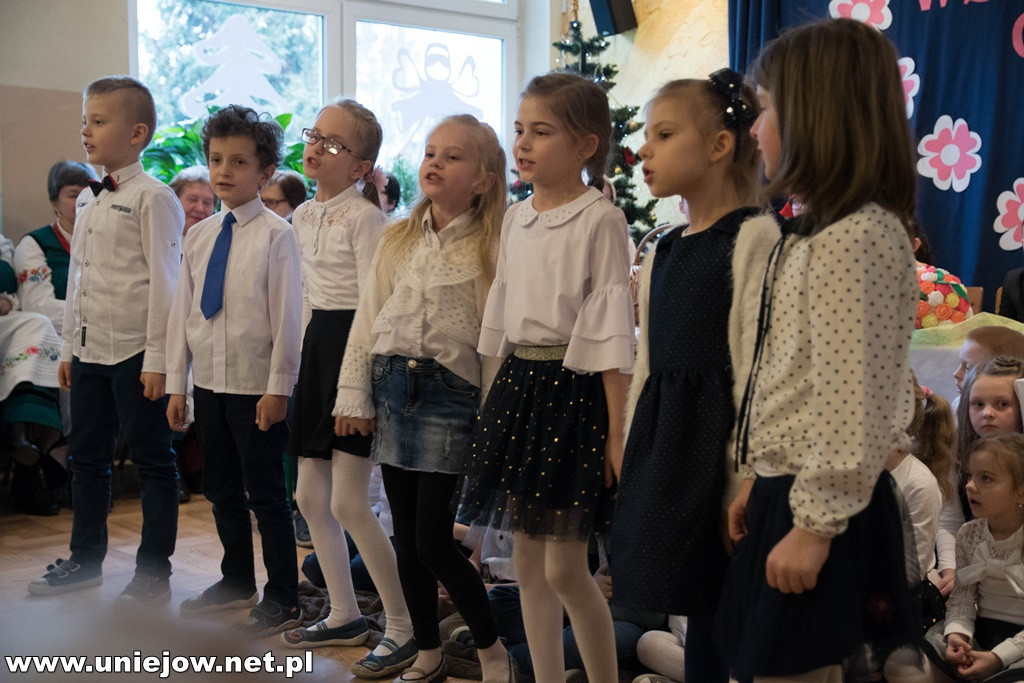 Dzieci w Wieleninie wystąpiły dla dziadków