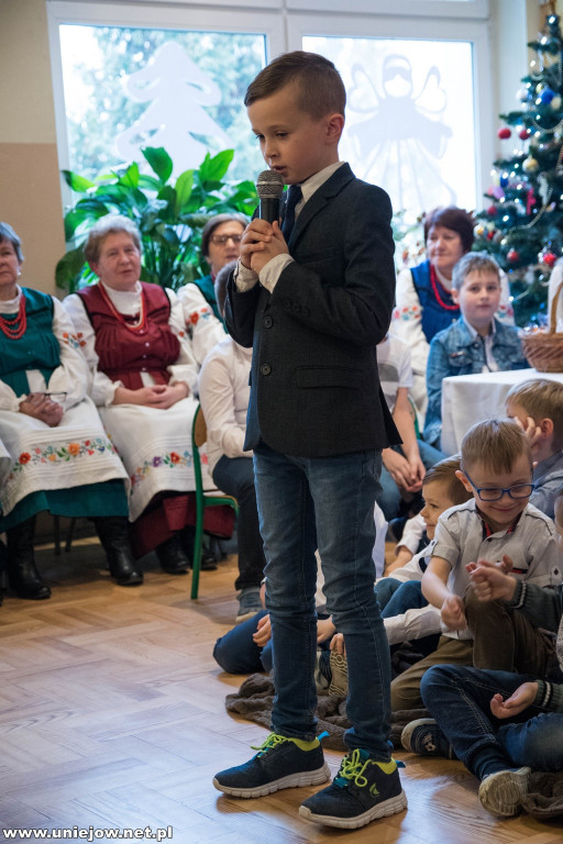Dzieci w Wieleninie wystąpiły dla dziadków