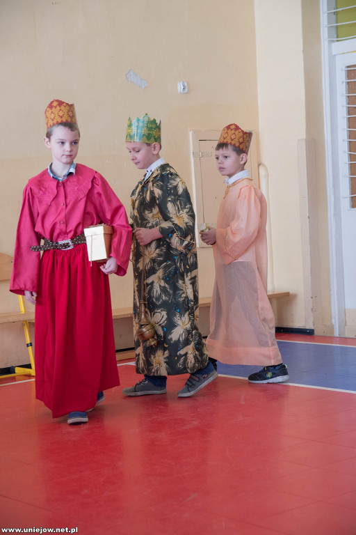 Jasełka w podstawówce w Uniejowie
