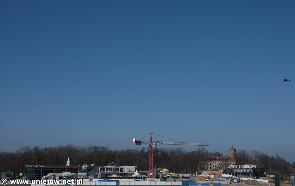 Helikopterem na baseny w Uniejowie