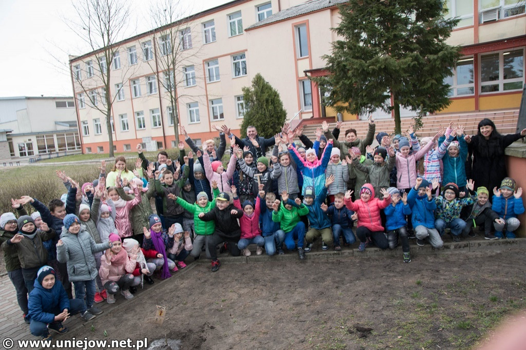 100 drzewek dla szkół w województwie