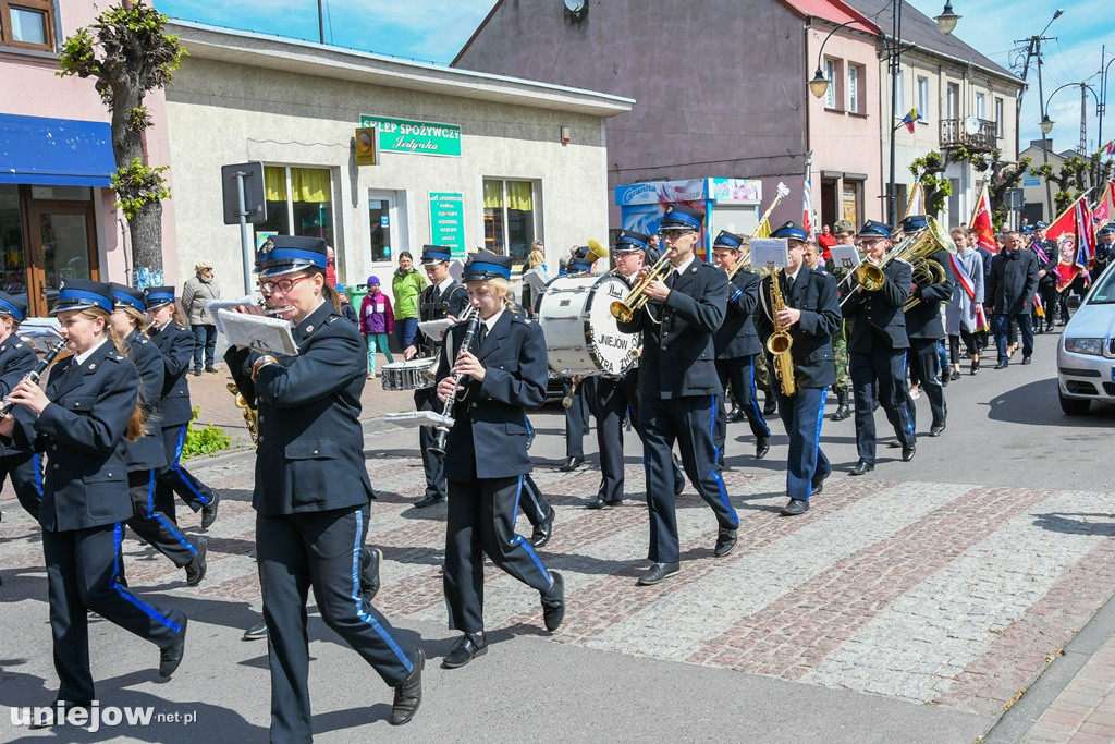Uniejowianie uczcili święto Konstytucji 3 Maja