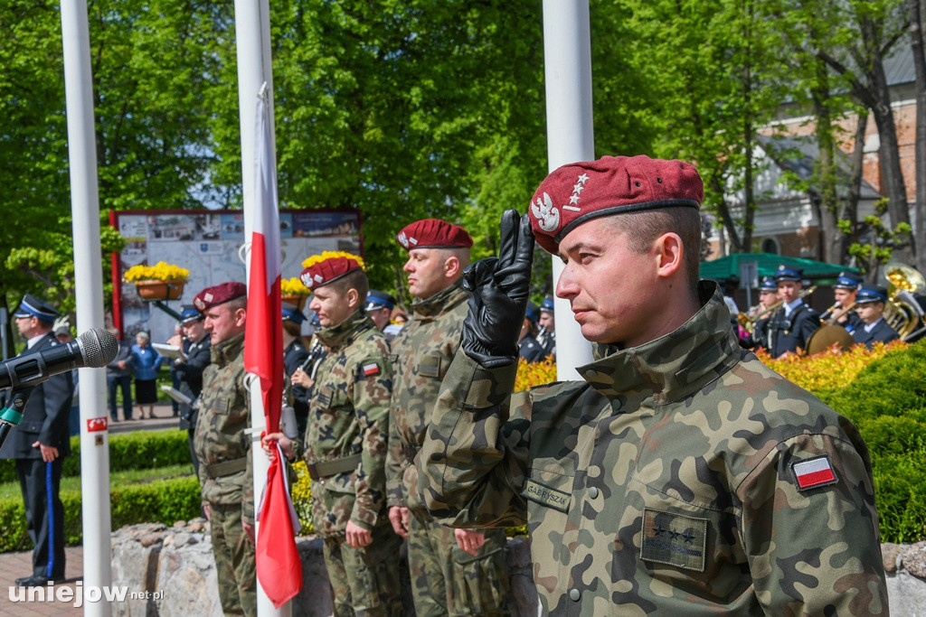 Uniejowianie uczcili święto Konstytucji 3 Maja