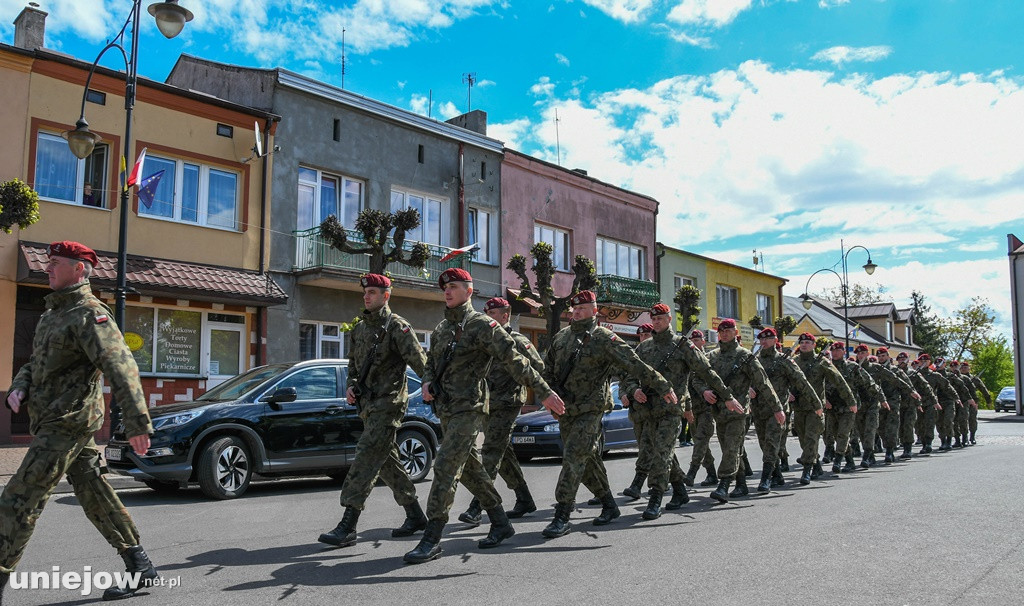 Uniejowianie uczcili święto Konstytucji 3 Maja
