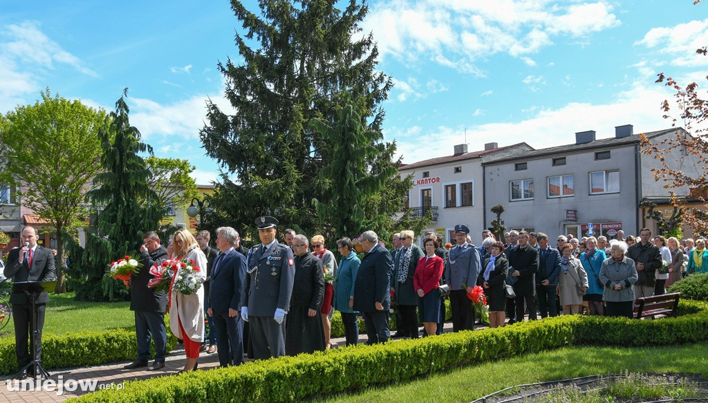 Uniejowianie uczcili święto Konstytucji 3 Maja