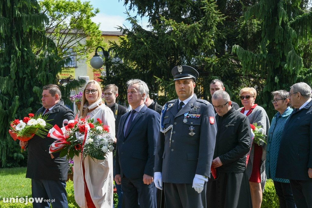 Uniejowianie uczcili święto Konstytucji 3 Maja