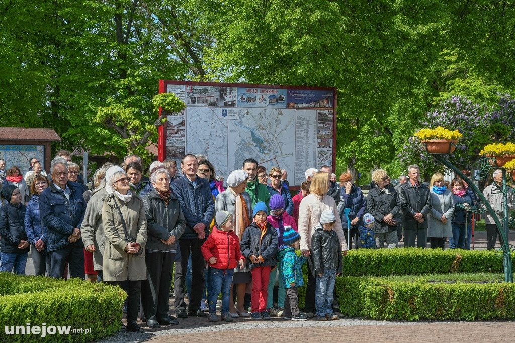 Uniejowianie uczcili święto Konstytucji 3 Maja
