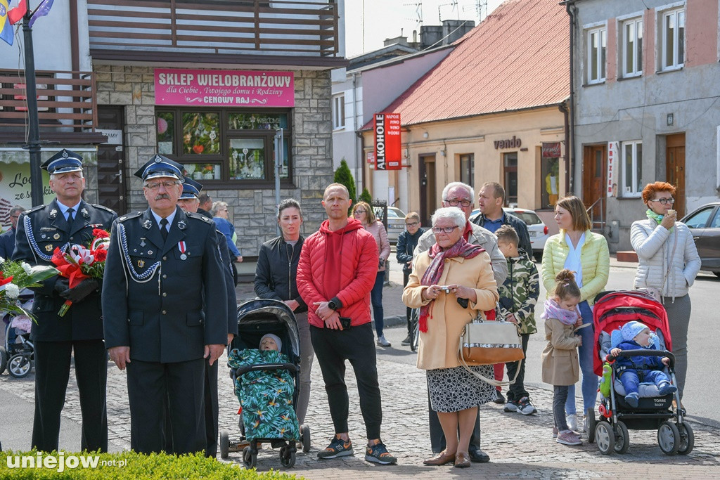 Uniejowianie uczcili święto Konstytucji 3 Maja