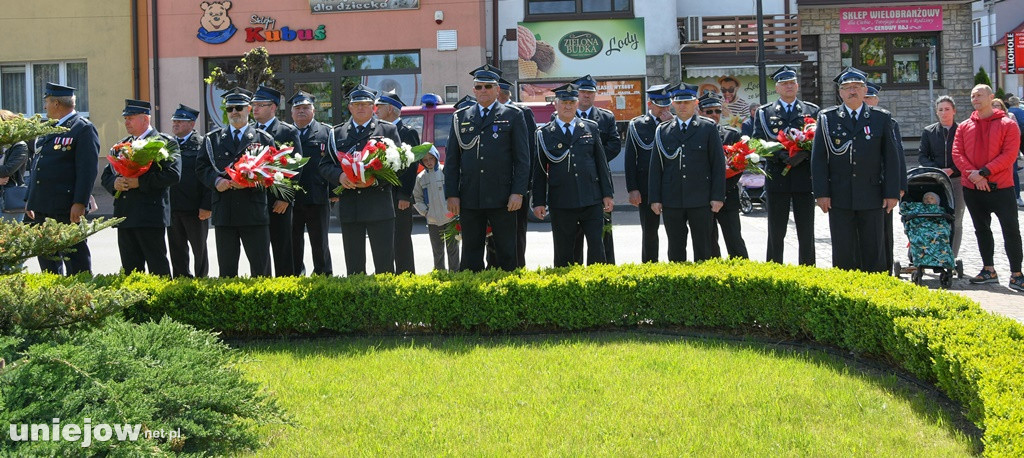 Uniejowianie uczcili święto Konstytucji 3 Maja