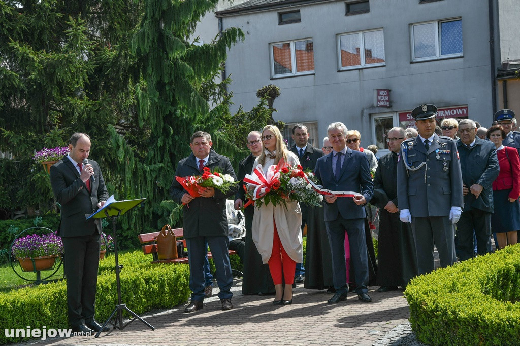 Uniejowianie uczcili święto Konstytucji 3 Maja