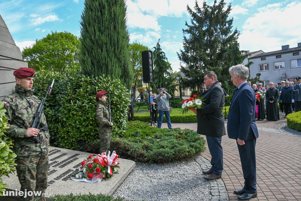 Uniejowianie uczcili święto Konstytucji 3 Maja