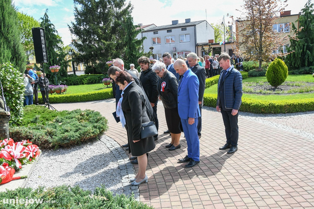 Uniejowianie uczcili święto Konstytucji 3 Maja