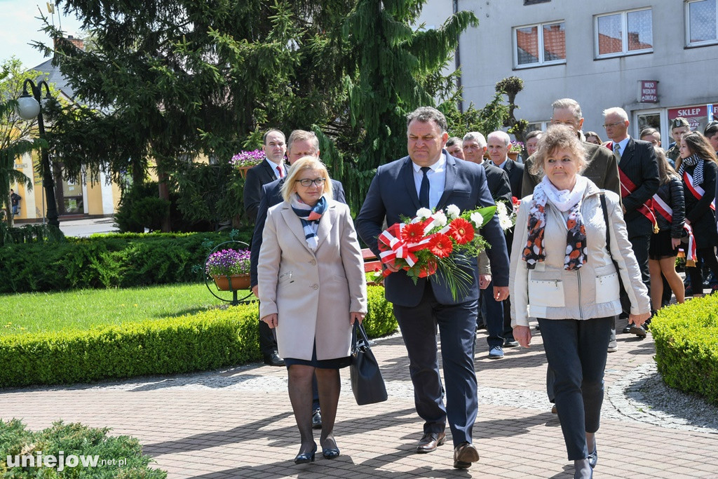 Uniejowianie uczcili święto Konstytucji 3 Maja