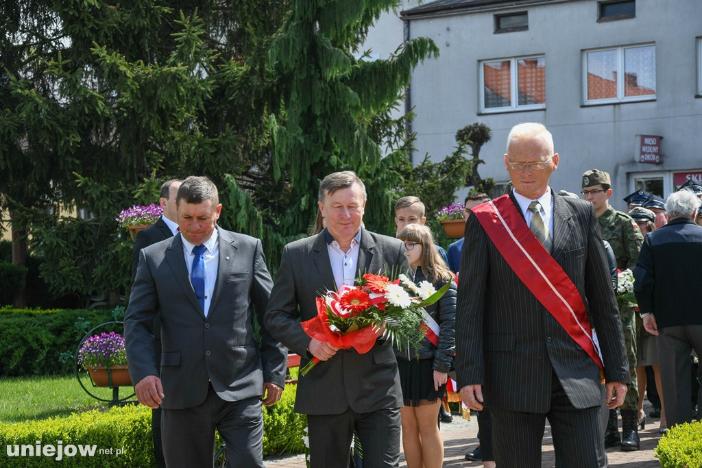 Uniejowianie uczcili święto Konstytucji 3 Maja