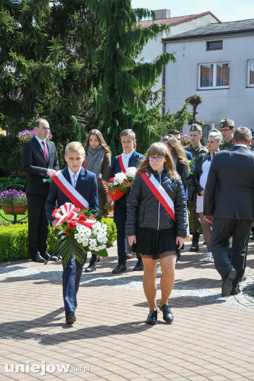 Uniejowianie uczcili święto Konstytucji 3 Maja