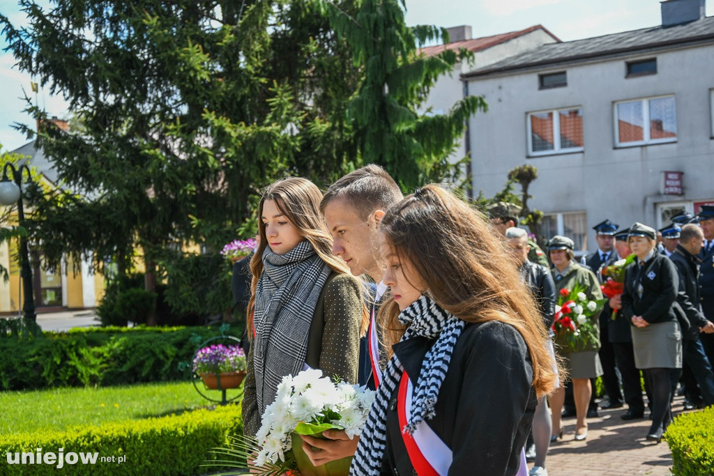Uniejowianie uczcili święto Konstytucji 3 Maja