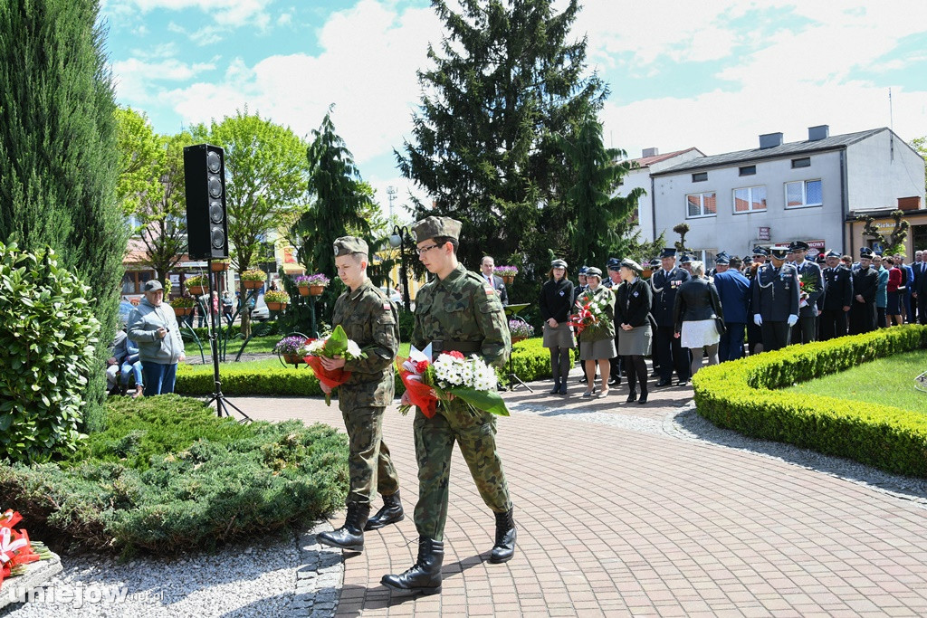 Uniejowianie uczcili święto Konstytucji 3 Maja