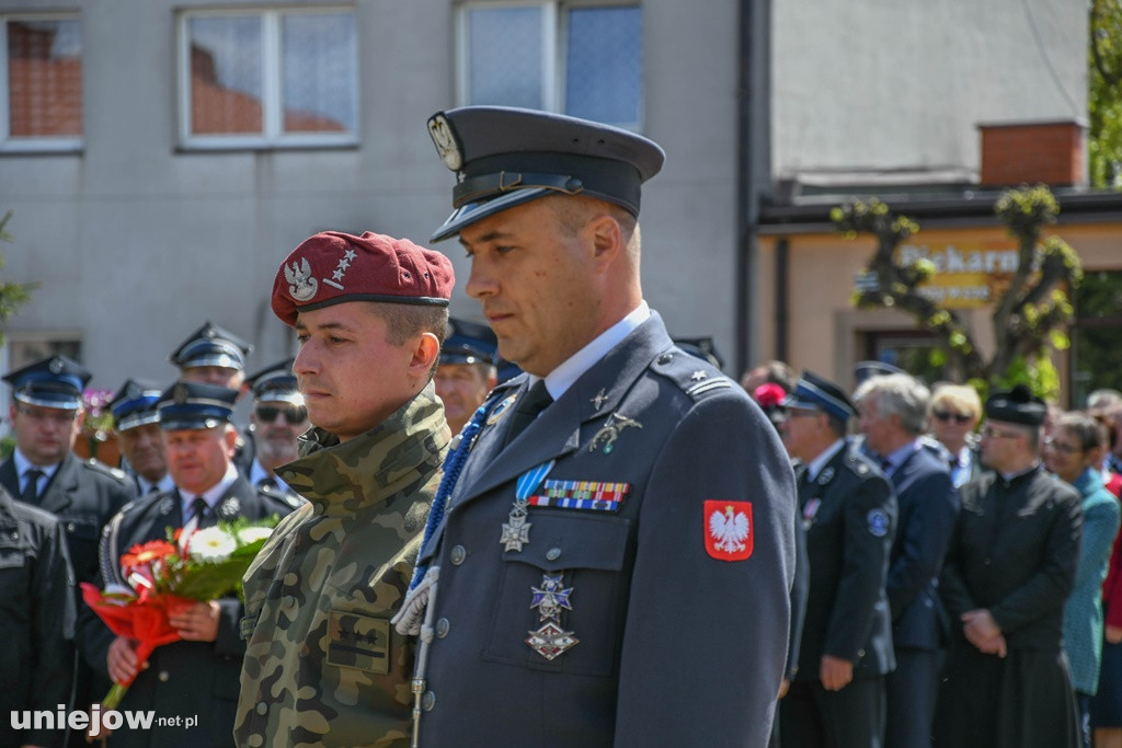 Uniejowianie uczcili święto Konstytucji 3 Maja