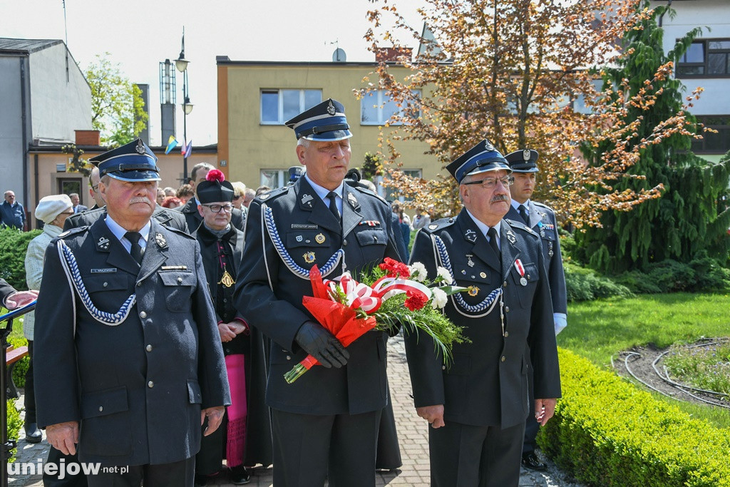 Uniejowianie uczcili święto Konstytucji 3 Maja