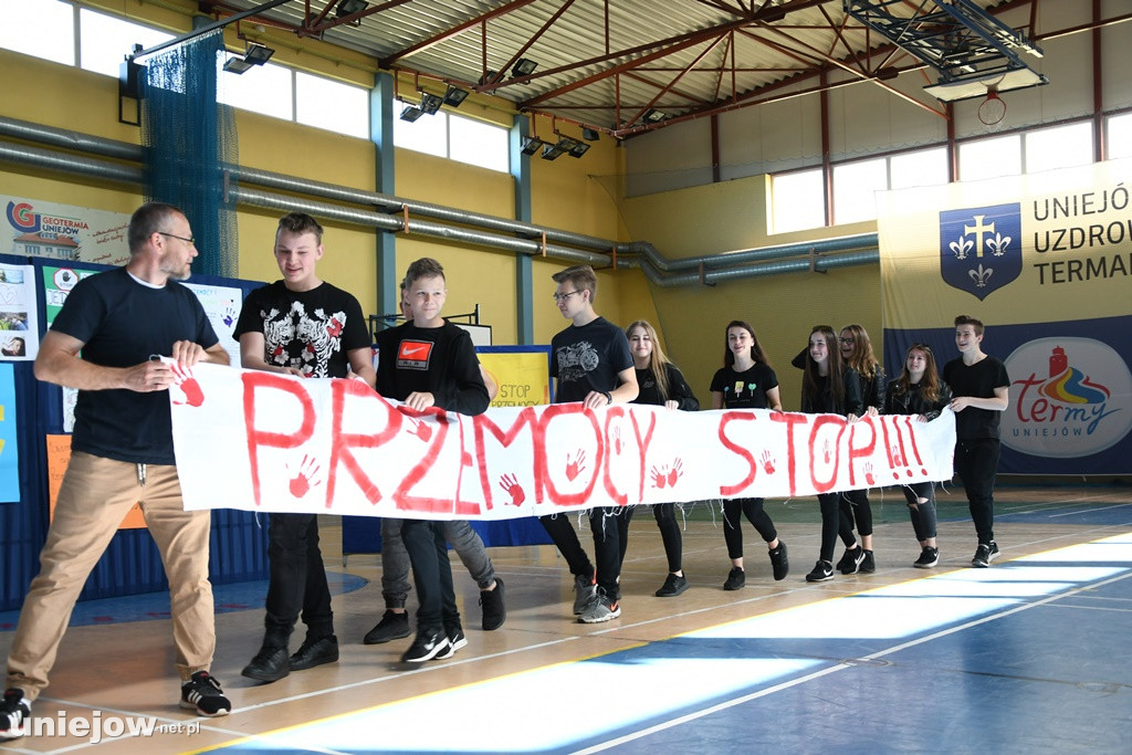 Dzień bez przemocy w uniejowskiej podstawówce