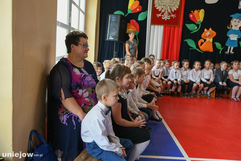 Ślubowanie pierwszoklasistów w Uniejowie
