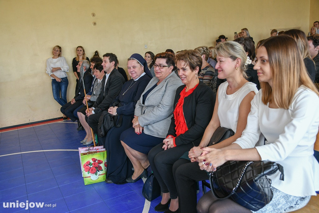 Ślubowanie pierwszoklasistów w Uniejowie