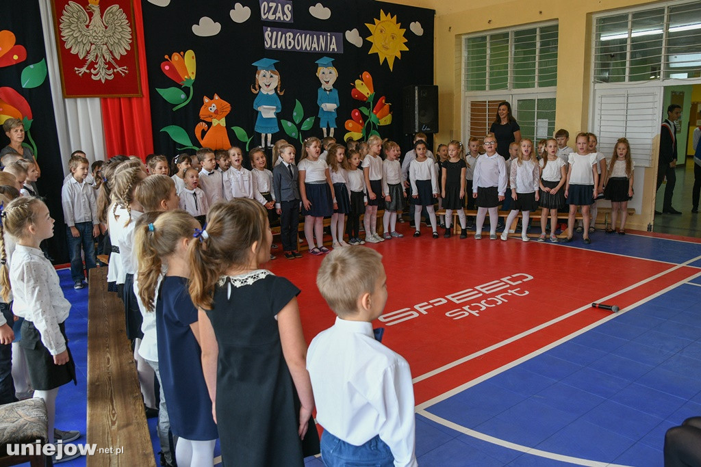 Ślubowanie pierwszoklasistów w Uniejowie