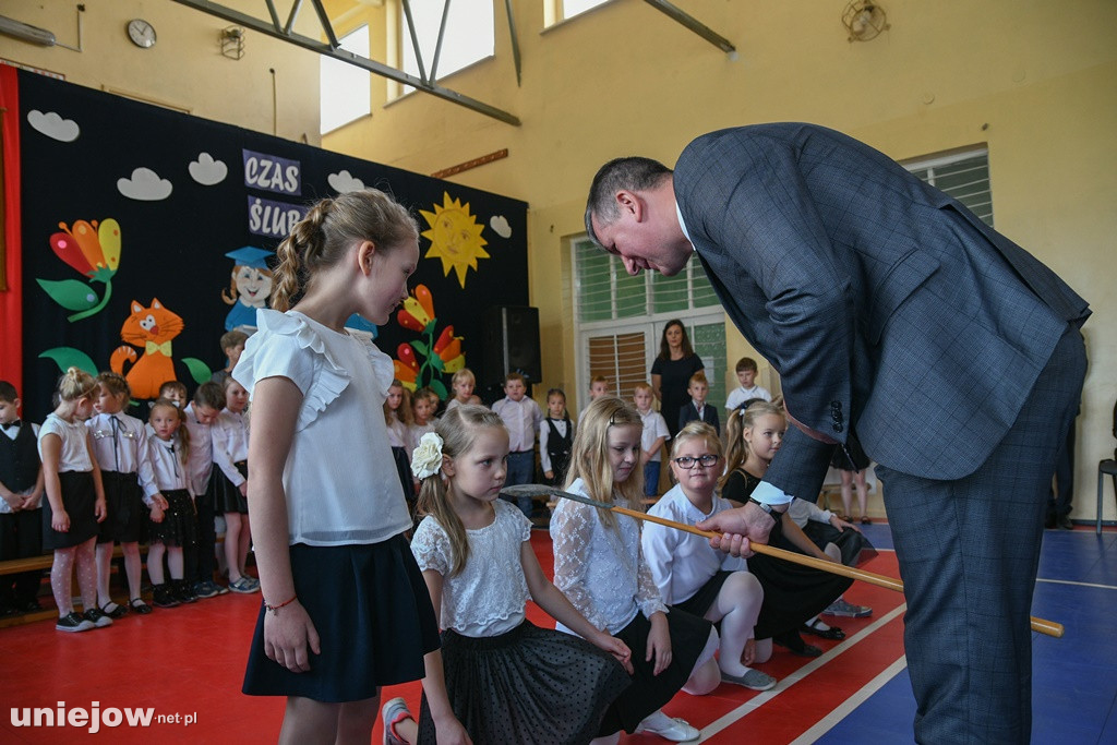 Ślubowanie pierwszoklasistów w Uniejowie