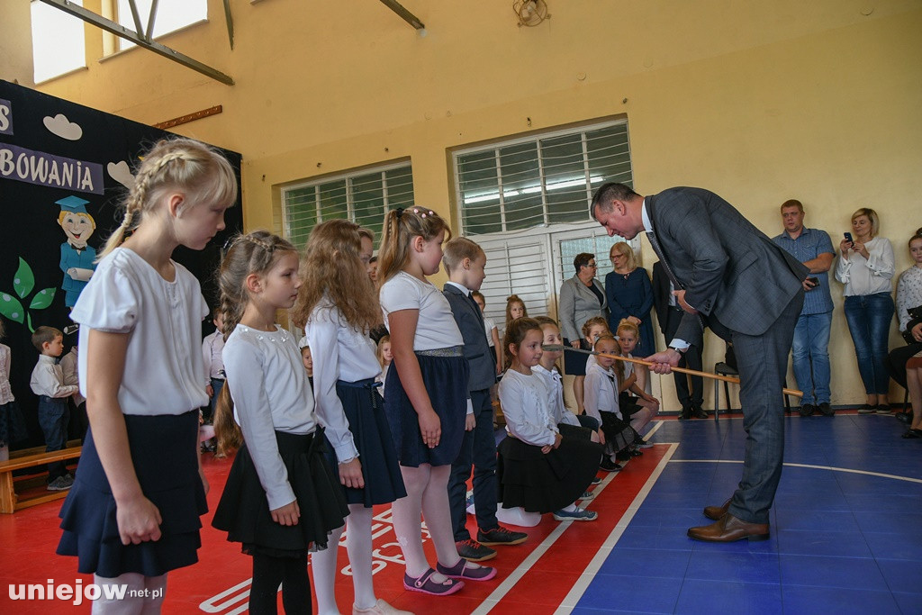 Ślubowanie pierwszoklasistów w Uniejowie