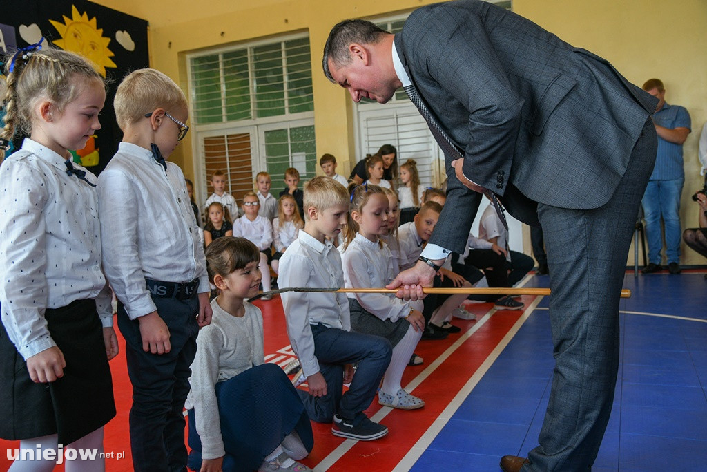 Ślubowanie pierwszoklasistów w Uniejowie