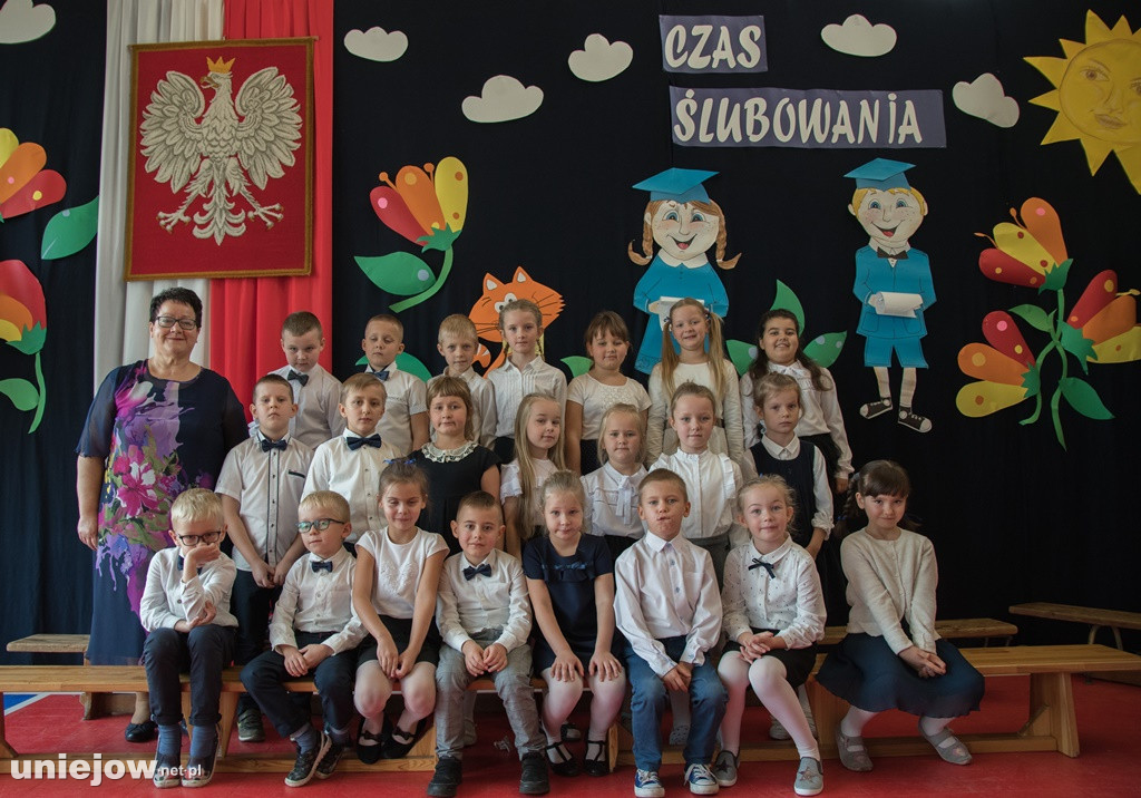 Ślubowanie pierwszoklasistów w Uniejowie