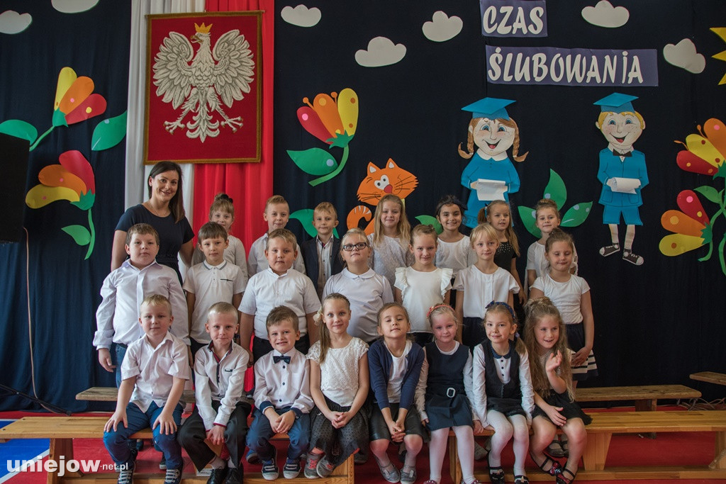 Ślubowanie pierwszoklasistów w Uniejowie