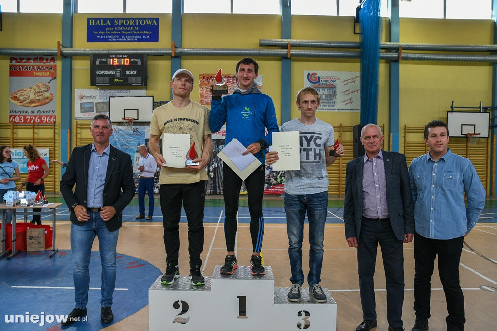 XIII Bieg do Gorących Źródeł-HALA