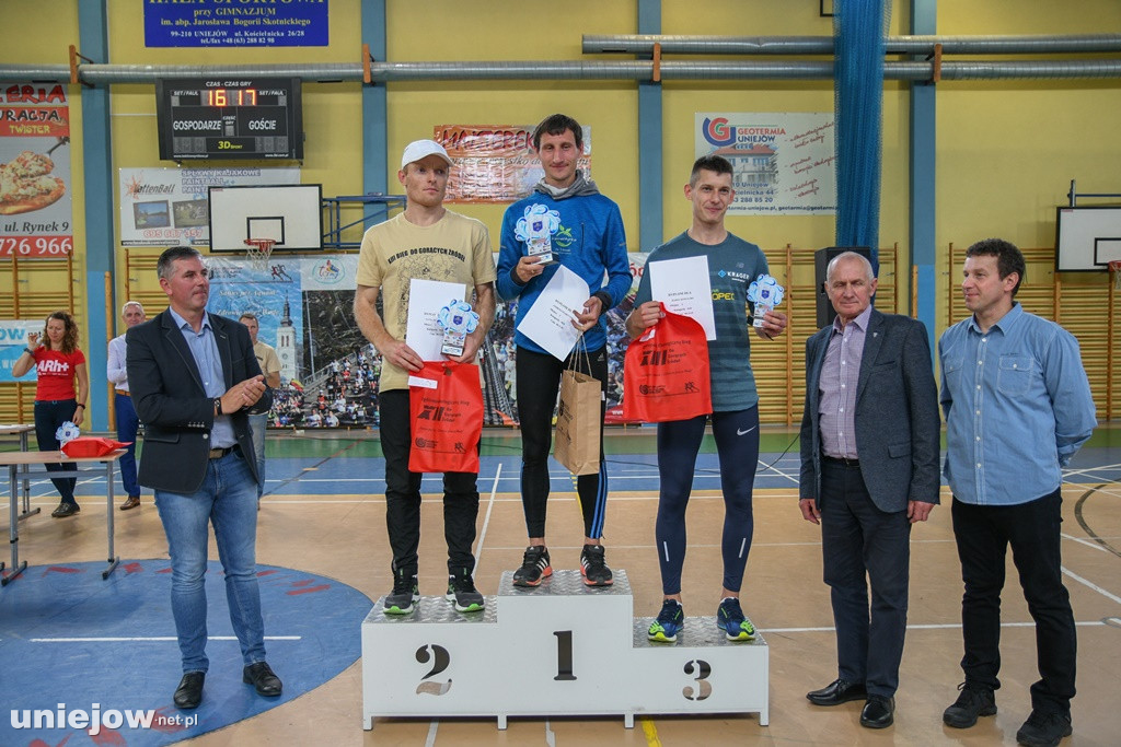 XIII Bieg do Gorących Źródeł-HALA