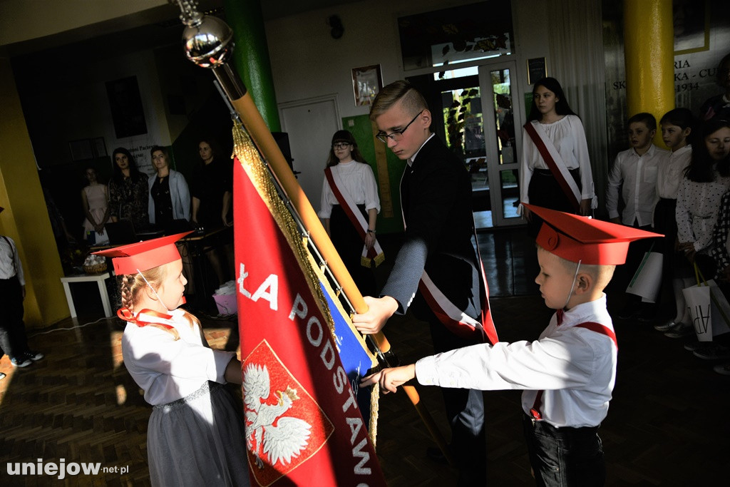 Ślubowanie pierwszoklasistów i Dzień Nauczyciela w Wilamowie